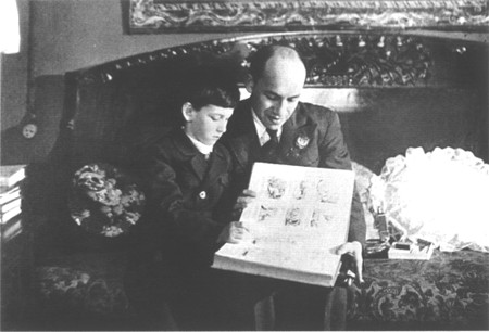 И.О.Дунаевский со своим сыном Евгением. Вторая половина 1930-х годов.