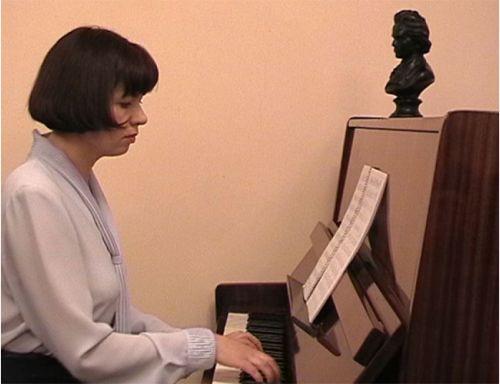 За фортепиано - Ирина Воронина.